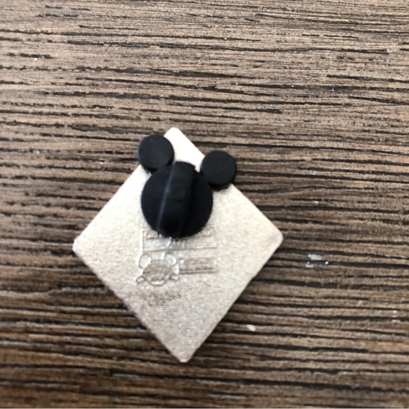 Disney Official Trading Pin: Hidden Mickey: The Jungle Book: Mowgli - Picture 2 of 2